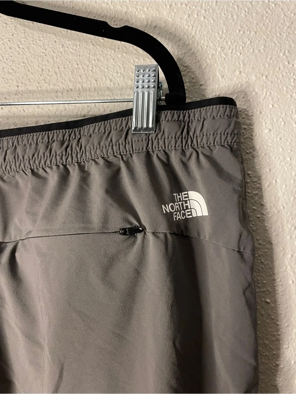 The North Face FlashDry-XD Grey Khaki Joggers Mens‎ XL Tapered Hiking Pants G2